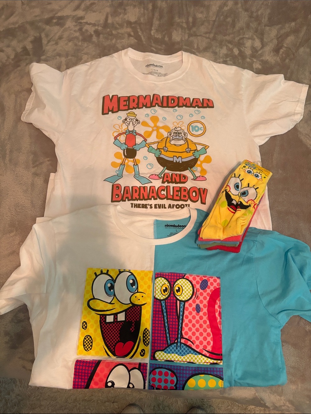 Set of Nickelodeon SpongeBob Gear